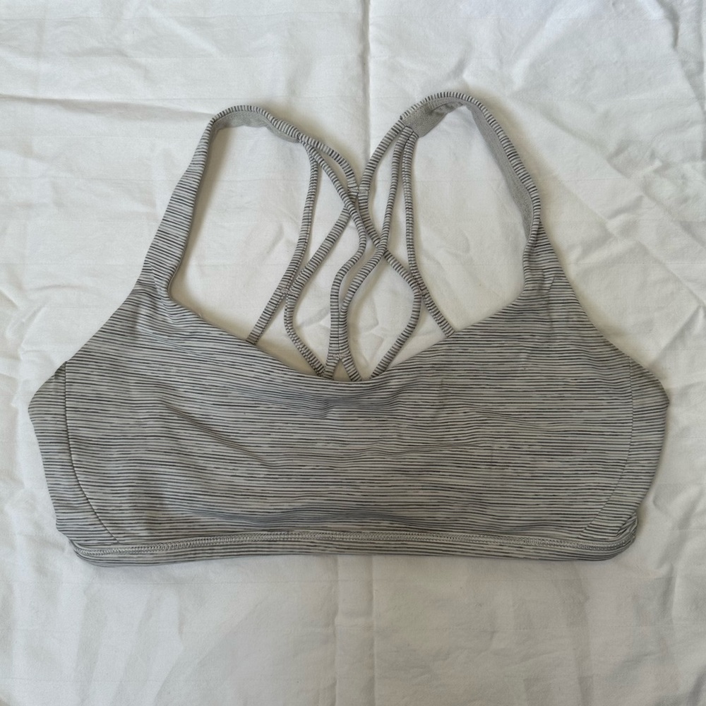 Lululemon Free to Be Zen sports bra - size 6